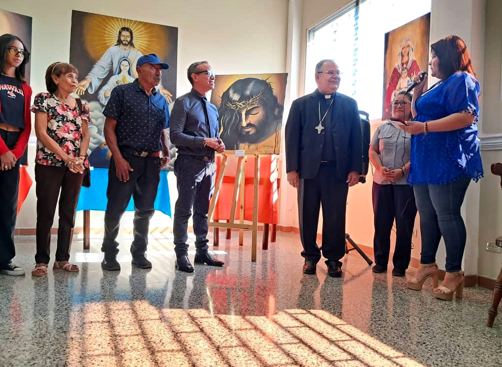 Robert Sánchez presentó I Exposición de Pinturas Religiosas