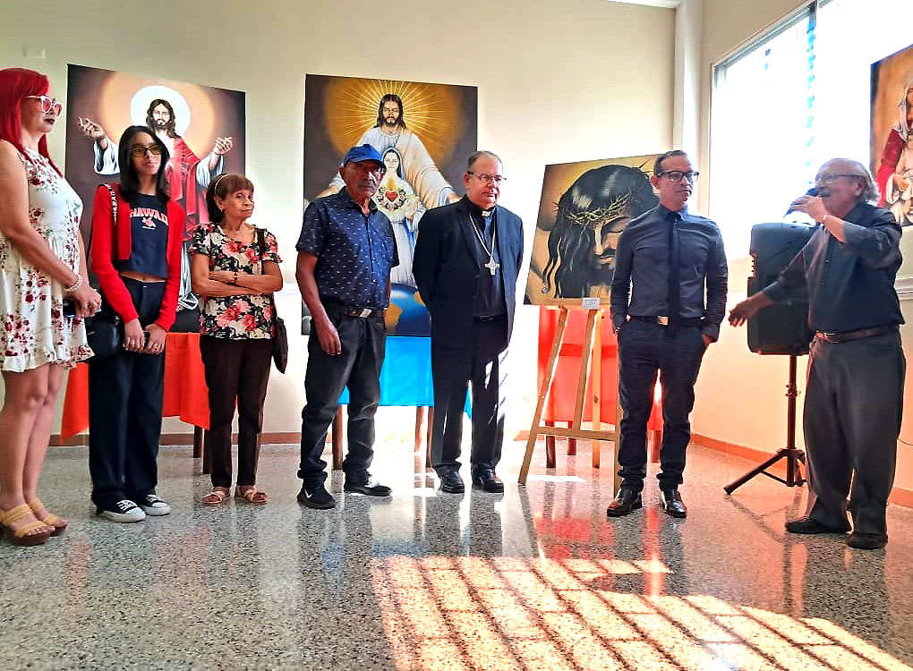 Robert Sánchez presentó I Exposición de Pinturas Religiosas
