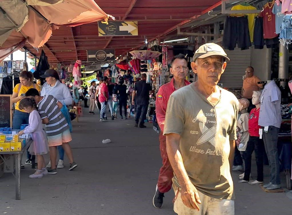 Compras de juguetes previo a la llegada del Niño Jesús 