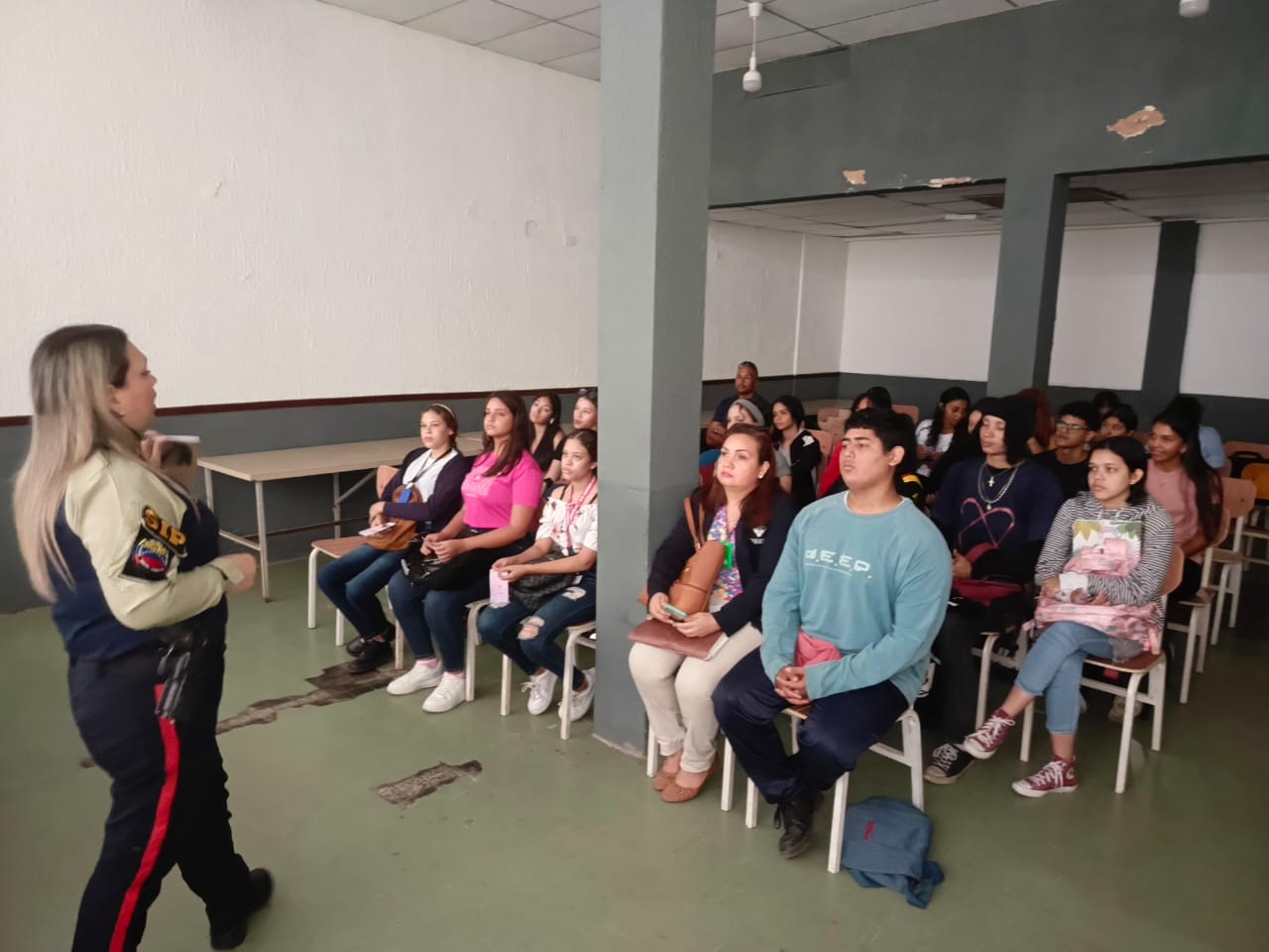 charla en la unermb  2  .jpg 