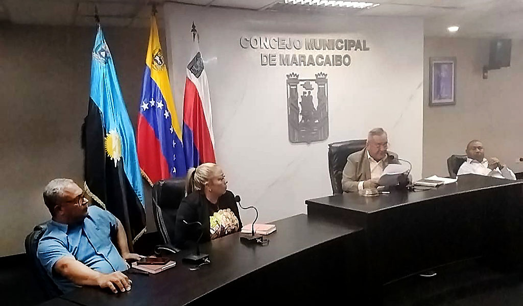 El documento “expresa el reconocimiento al Presidente de la República Bolivariana de Venezuela, Nicolás Maduro Moros, como máxima autoridad del Estado venezolano, en concordancia con los principios constitucionales de soberanía y unidad nacional”. 
