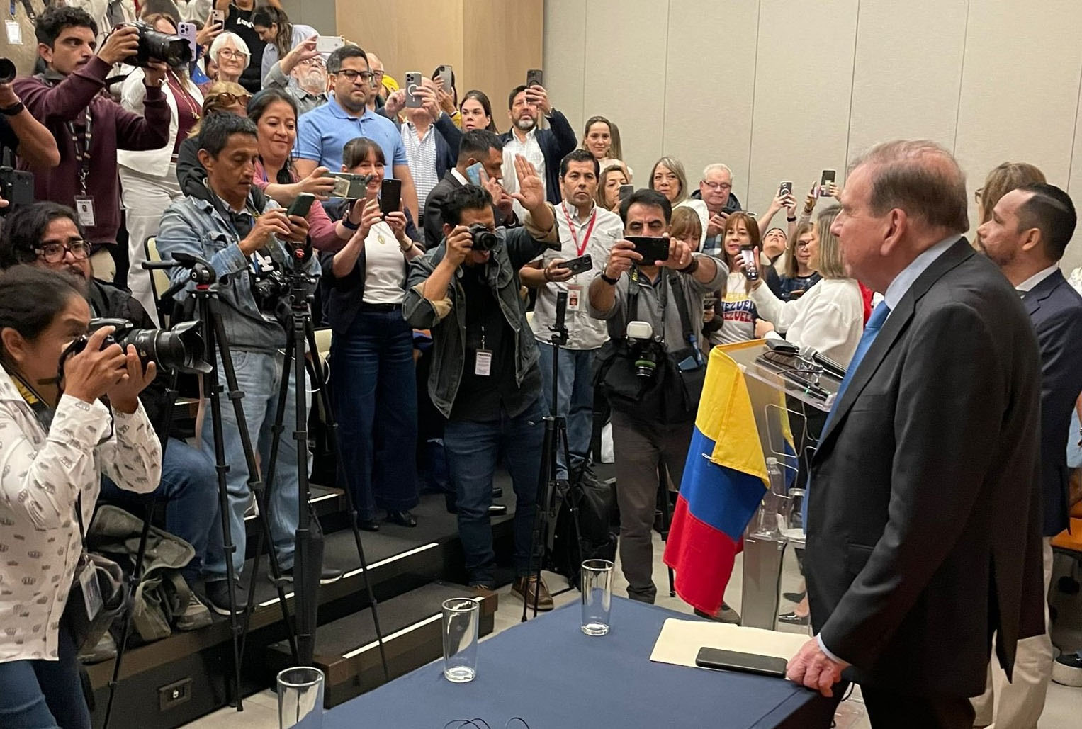 Edmundo González "teníamos la intención de asumir el poder el 10 de enero"