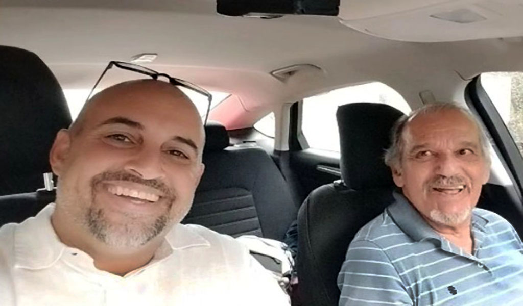 Hermano de Ricky Martin le envía duro mensaje sobre su padre 