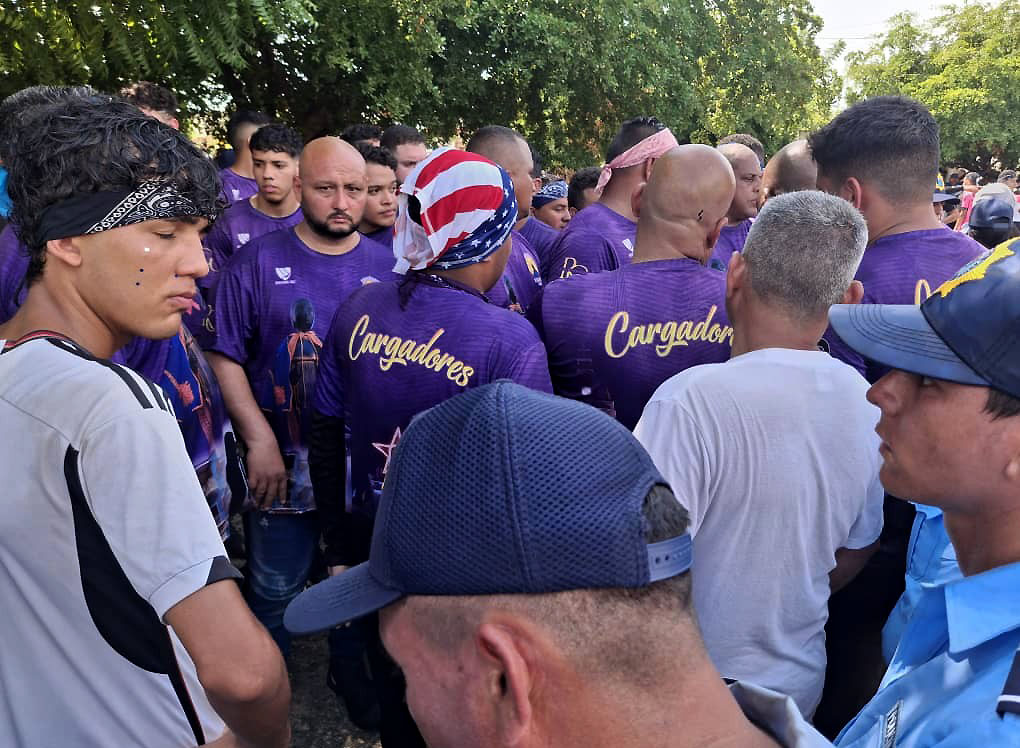 "Los Pelos Amarillos" veneran a  San Benito 