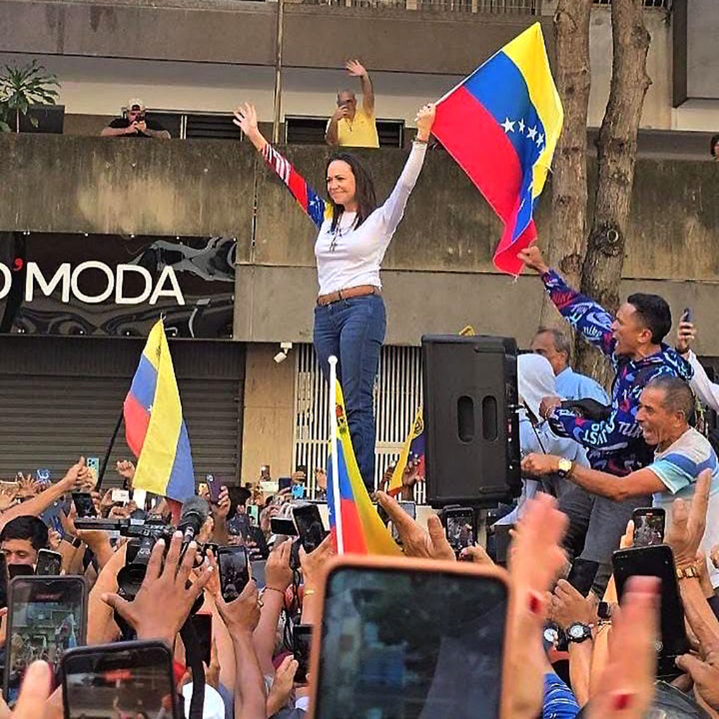 María Corina Machado se unen a la concentración en Caracas