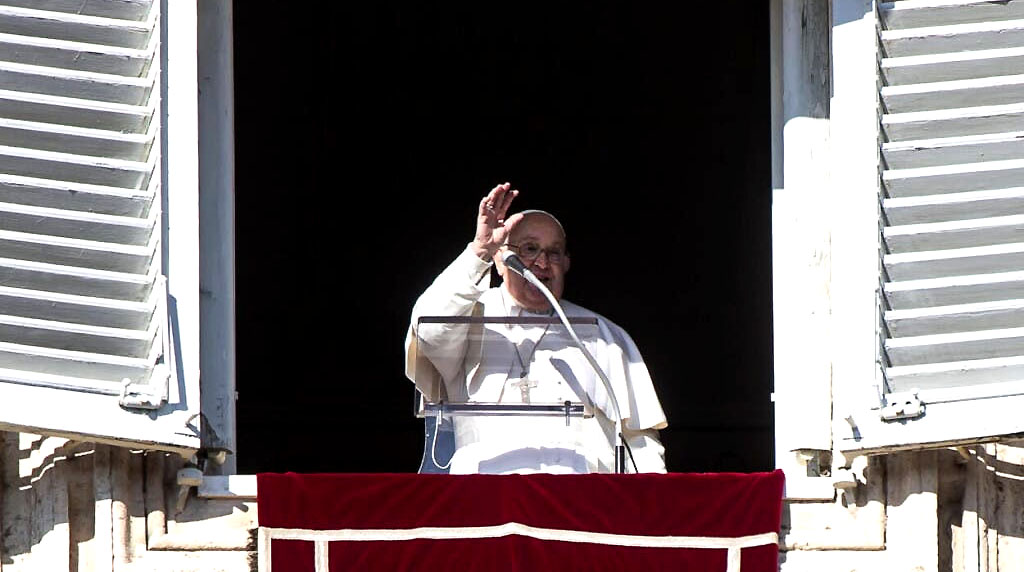Papa Francisco instó a las familias a comer unidas