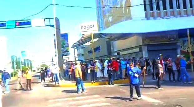 Plaza de La República en Maracaibo militares