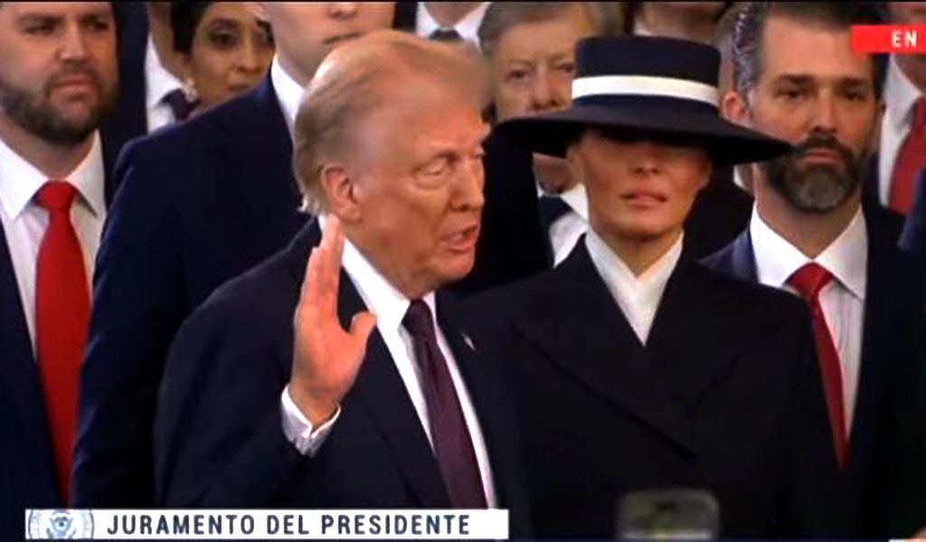 Donald Trump juramentado