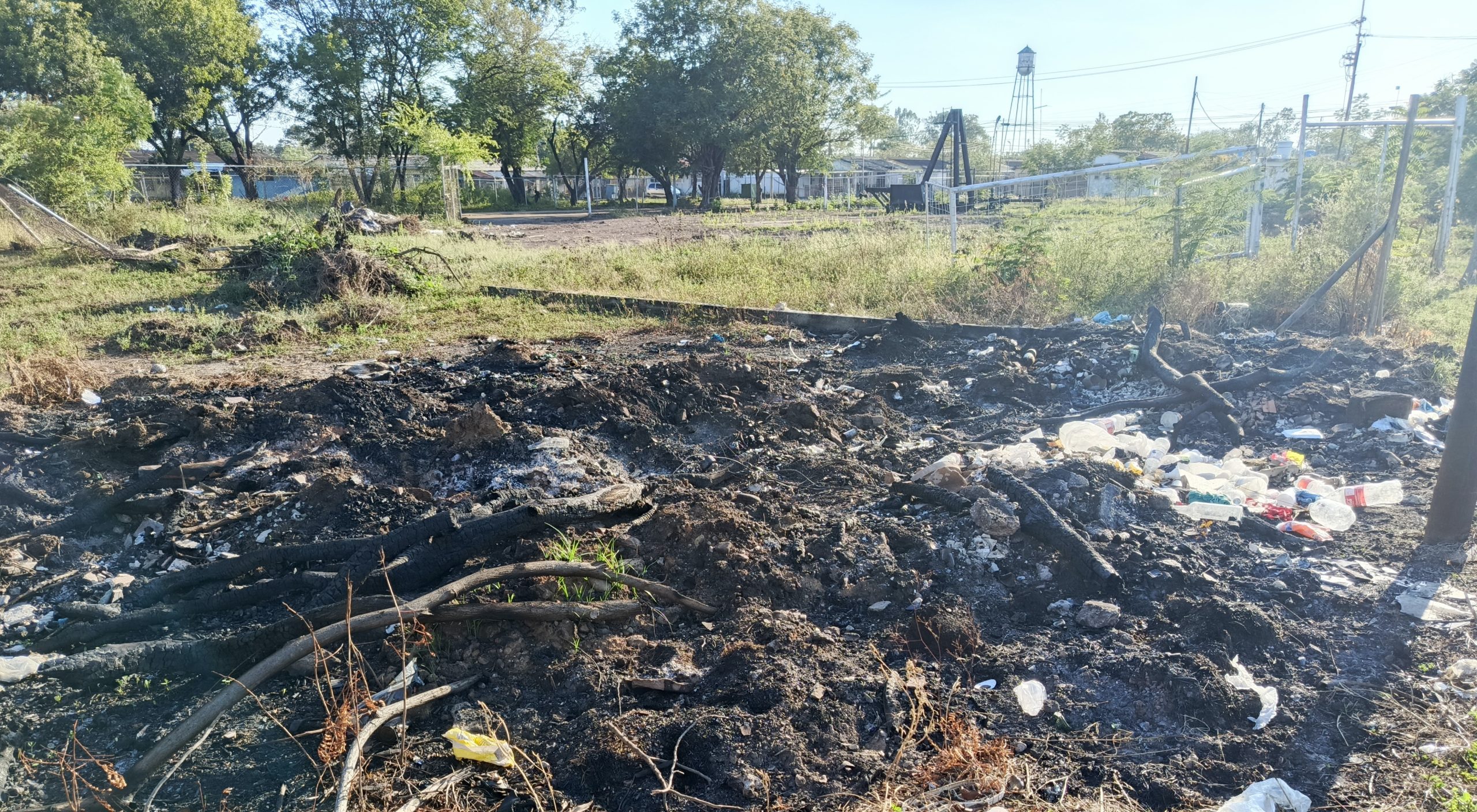 Quema de basura en Bachaquero no cesa y vecinos están alarmados 