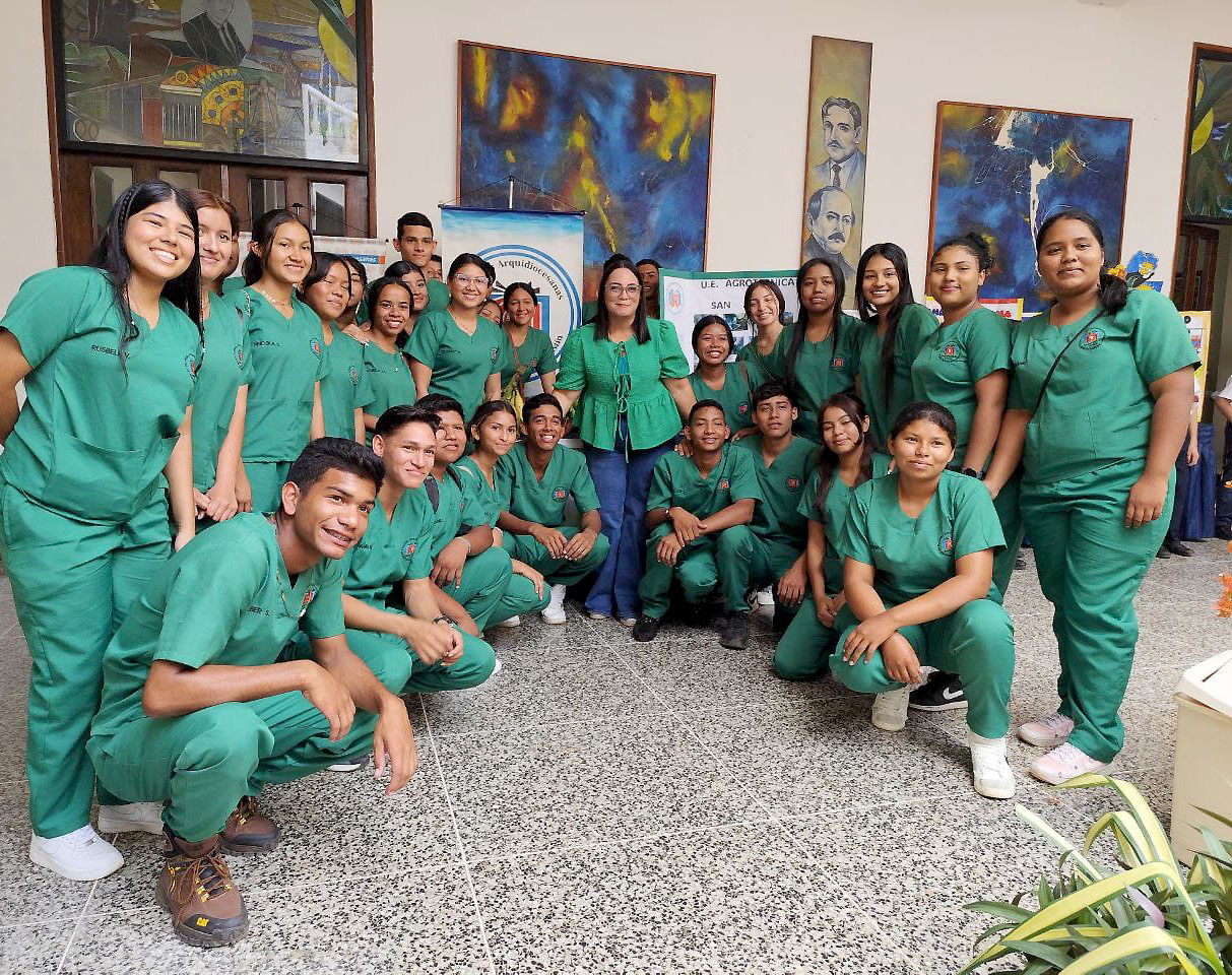 Clezulia homenajeó a Escuelas Arquidiocesanas