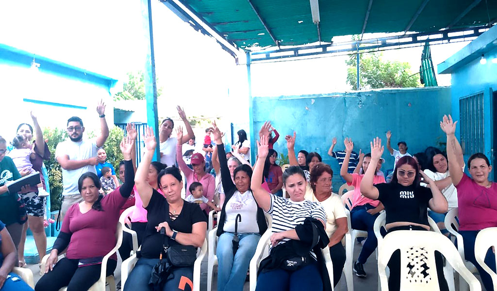 Comunidad "El Alba" en Cabimas debate en asamblea proyecto para la escuela 