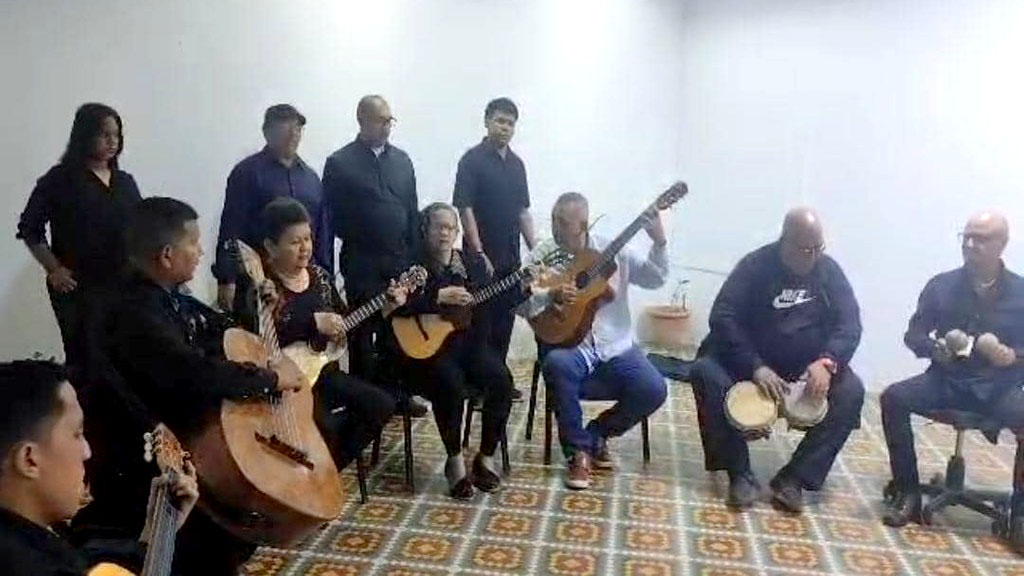 Unermb mes del “Amor y la Amistad”