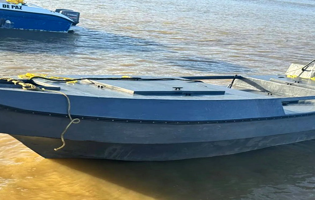 Interceptan lancha presuntamente de narcos en playas de Píritu en Falcón