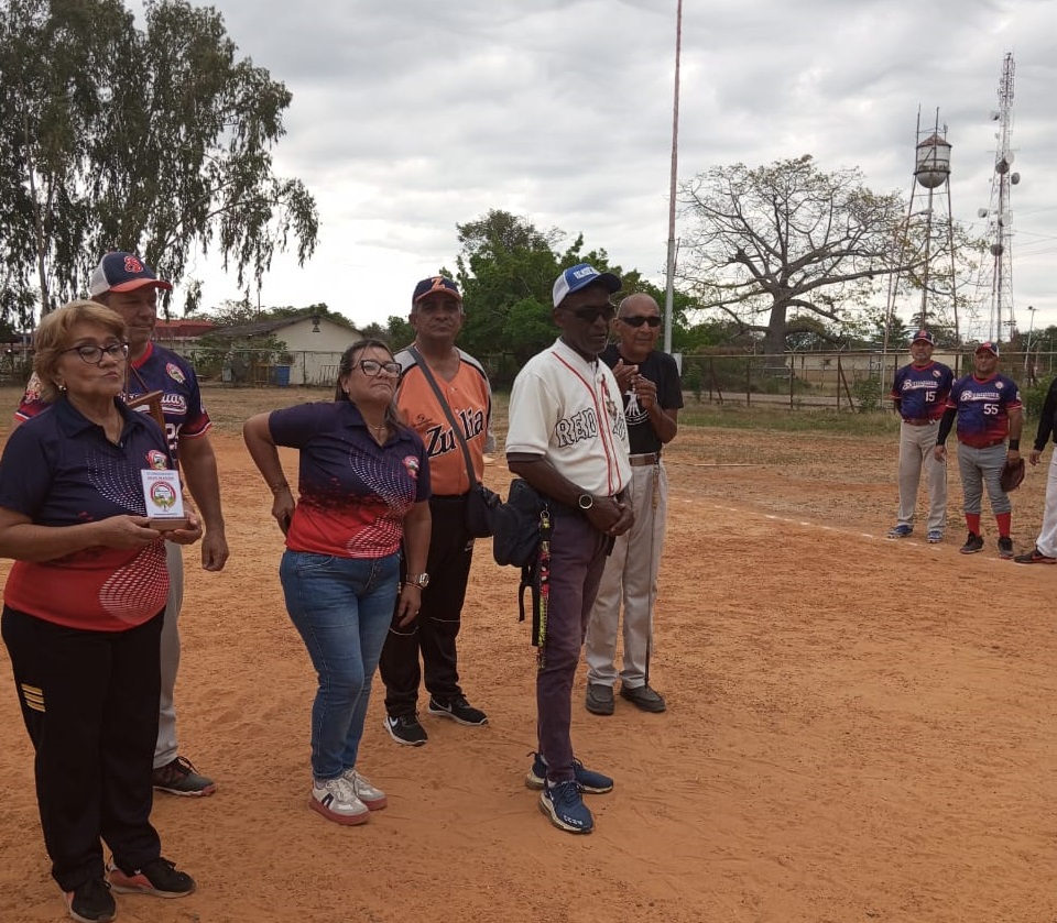 Organización Deportiva Los Birraguas homenajeó al ajedrecista Douglas Sánchez