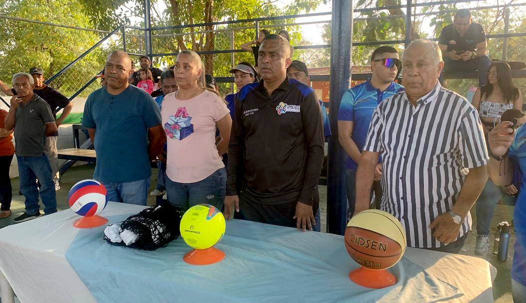 Reacondicionan cancha del sector R5 en Cabimas 