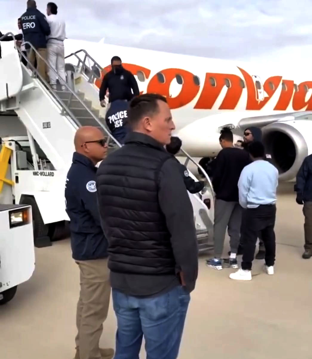 Richard Grenell supervisó los dos vuelos de repatriación de venezolanos