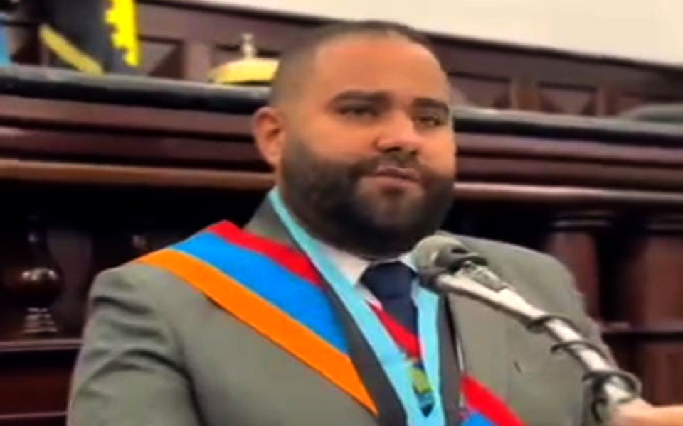 AD expulsó al presidente de la Cámara Municipal de San Francisco