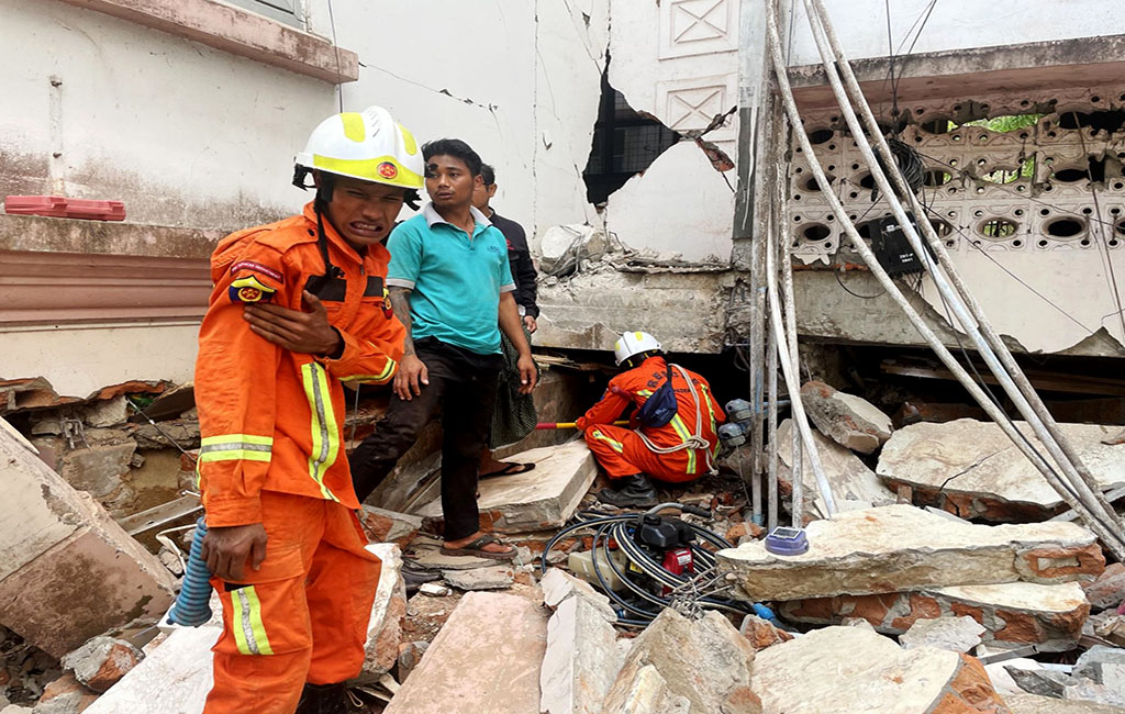 Birmania 200 muertos y 730 heridos por el terremoto de magnitud 7 7