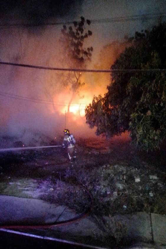 Incendio forestal en el sector Federación I de Cabimas causó alarma
