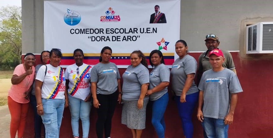 ESTDIANTES DORA DE ARO 1 .JPG 