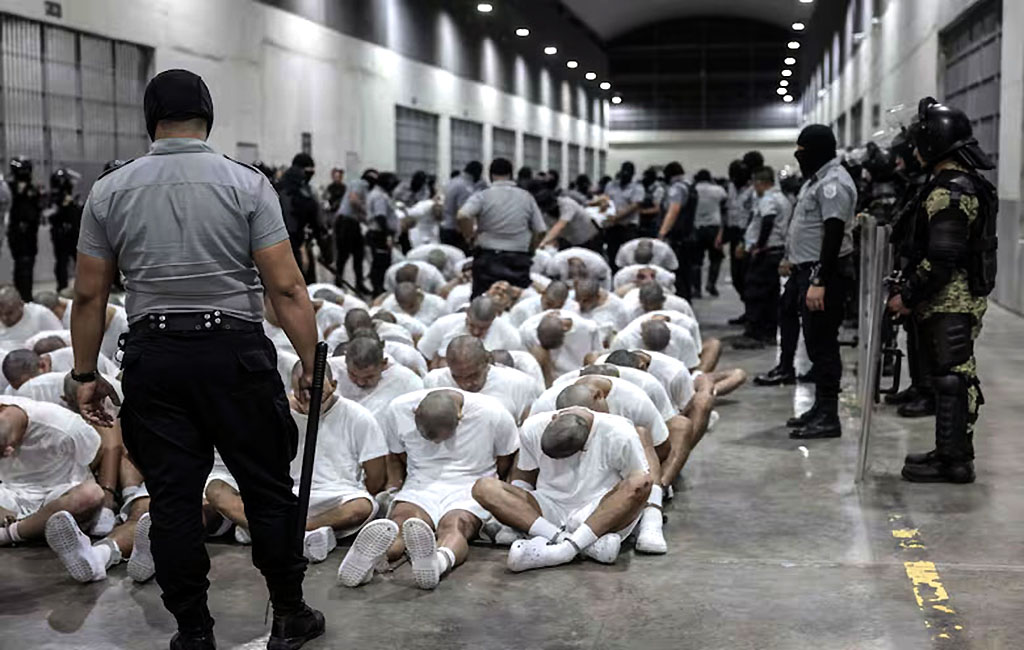 El joven que huyó de Venezuela fue deportado a la megacárcel de El Salvador