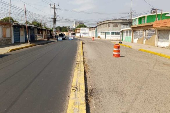 Gobernador Manuel Rosales inspecciona trabajos de recuperación, construcción y modernización en Los Haticos II de Maracaibo (6)
