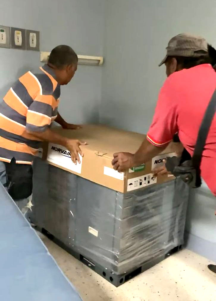 Manuel Rosales dota de aires acondicionados al hospital de Santa Rita