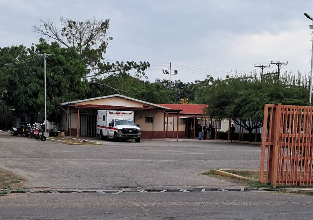 Siniestro de barcaza Crity Bay en Bachaquero