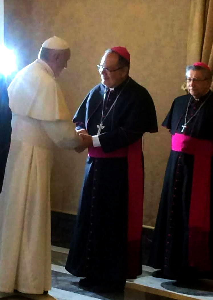 Monseñor Ángel Caraballo y papa Francisco