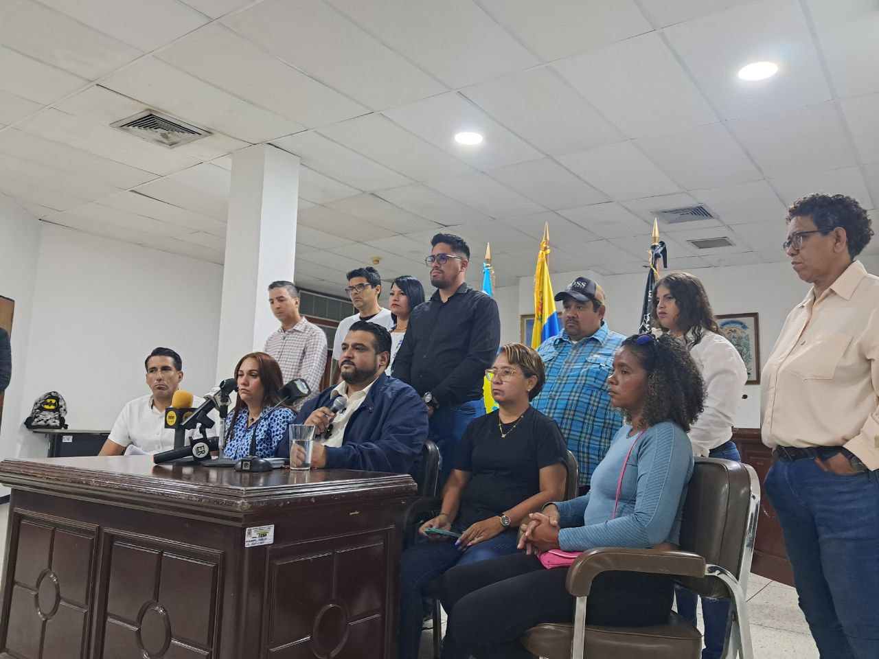 Concejal Javier Africano rechazó su destitución de la directiva de AD