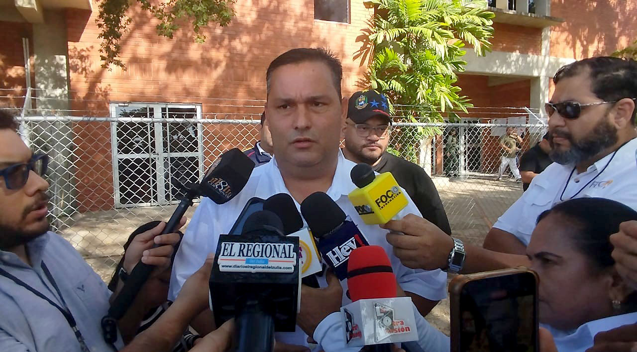 Adrián Romero voto