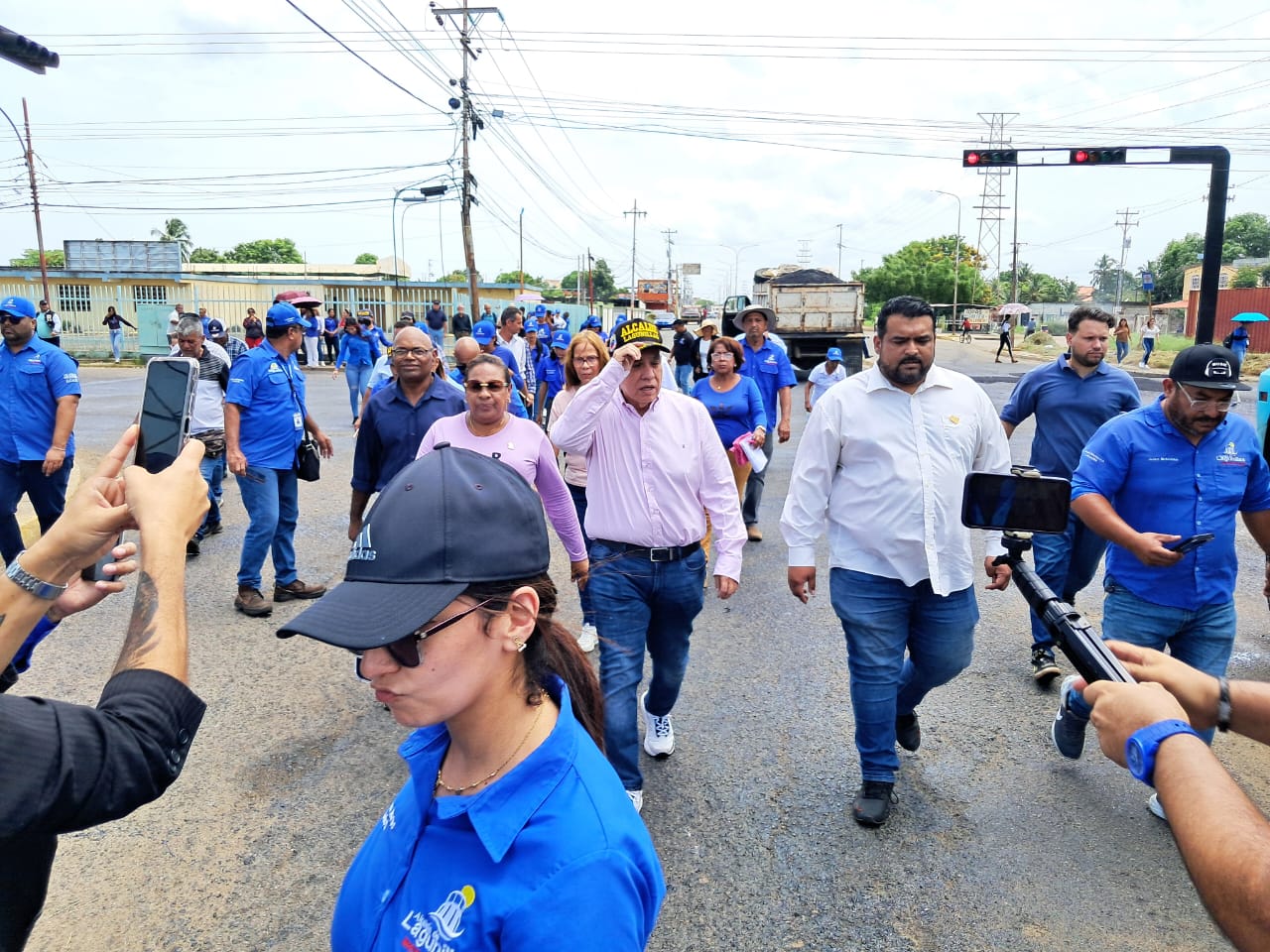 Alcalde José Mosquera inicia bacheo y reasfaltado en la carretera “L”