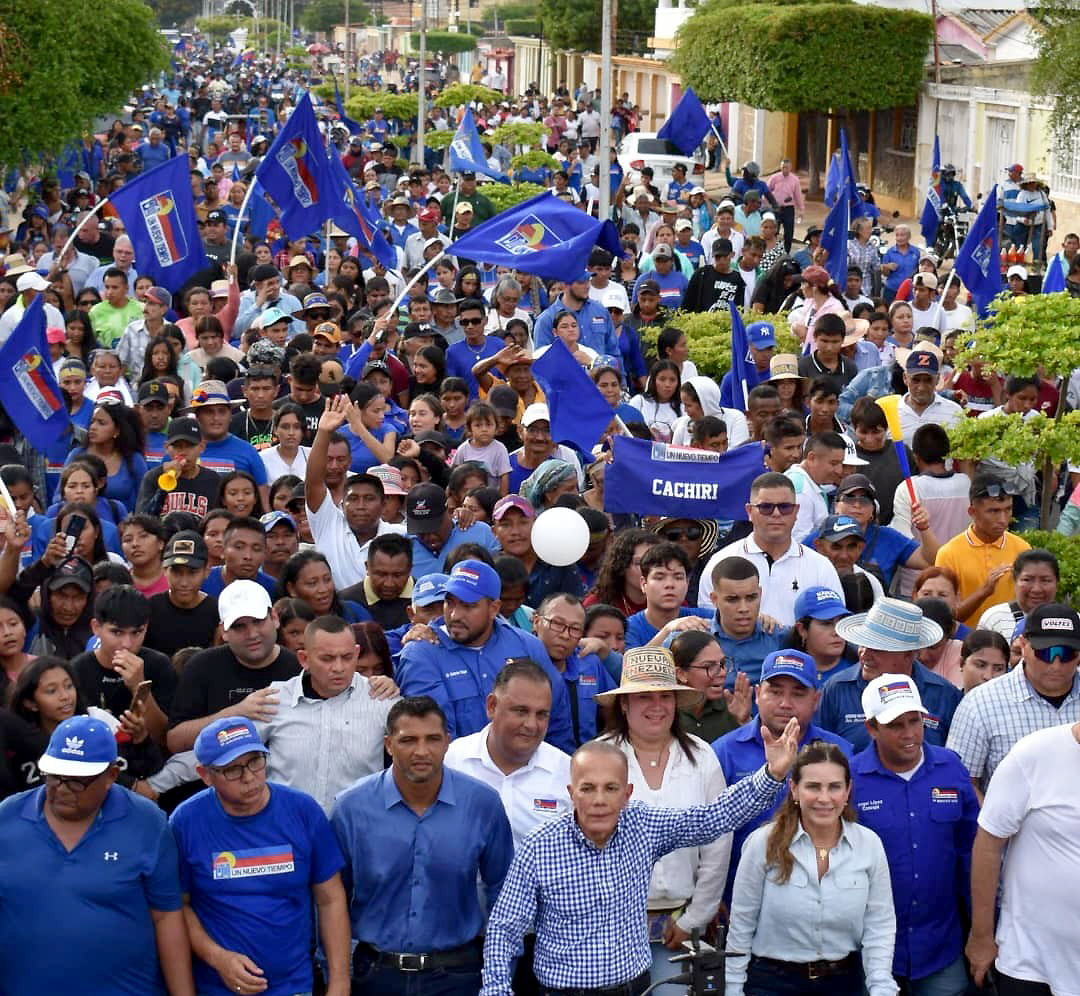 Apoteósico cierre de campaña de Manuel Rosales en Mara