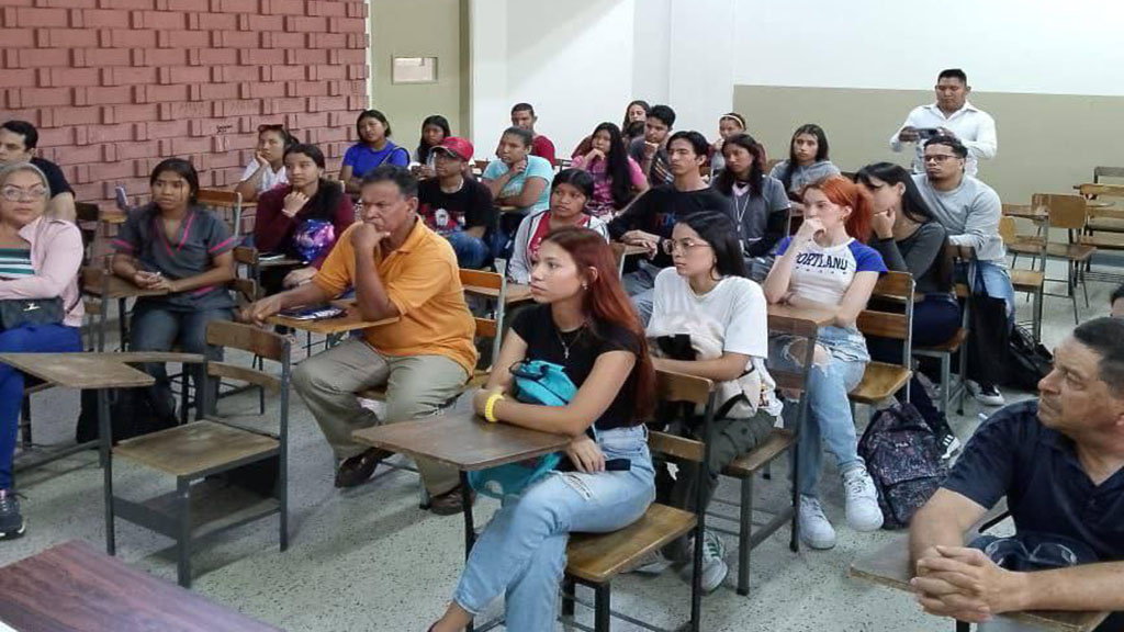 A pocos días de celebrarse las elecciones regionales y parlamentarias del 25 de mayo, los estudiantes han reiterado su apoyo a la continuidad de un liderazgo que ha garantizado oportunidades reales de formación académica y superación personal.