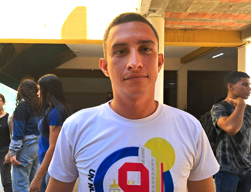 Estudiantes de LUZ en Cabimas respaldan a Manuel Rosales