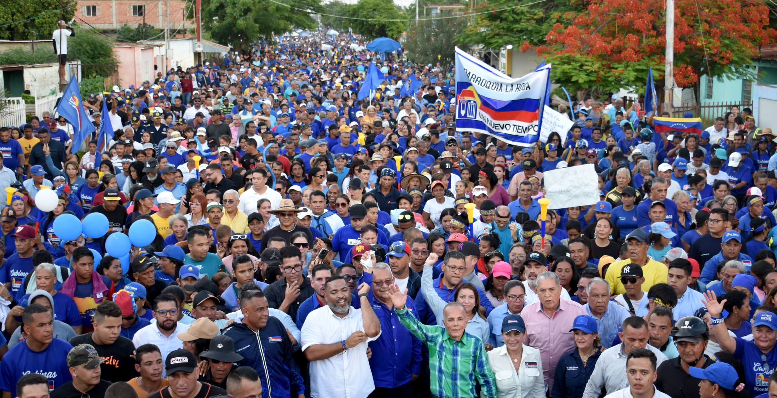 Muchedumbre colmó las calles Cabimas en apoyo a Manuel Rosales