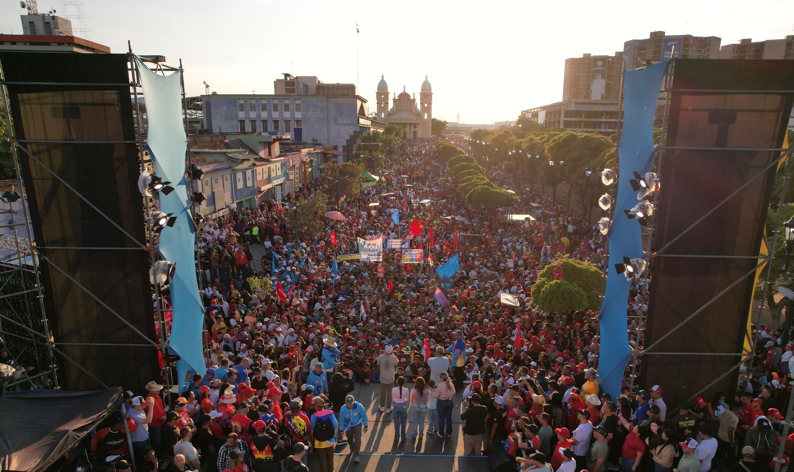 Maracaibo en cierre de campaña de Luis Caldera