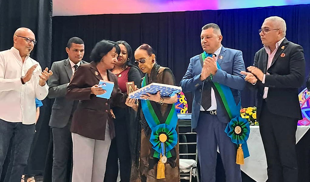 Orden ciudad de Cabimas e hija ilustre a Yolanda Moreno