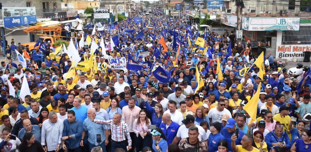 Con broche de oro cerró en San Francisco su campaña Manuel Rosales, en una fiesta que rebasó la avenida 15 de Sierra Maestra, donde miles de ciudadanos aclamaron al indiscutible líder del Zulia.