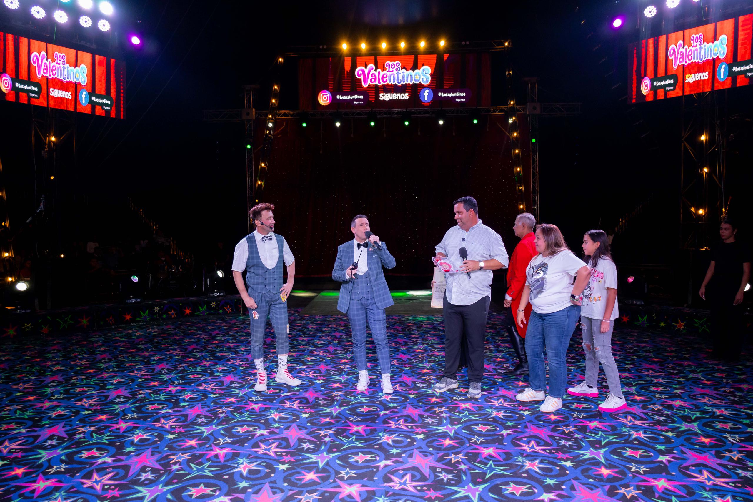 Alcaldía de Maracaibo entregó orden San Sebastián al Circo Los Valentinos