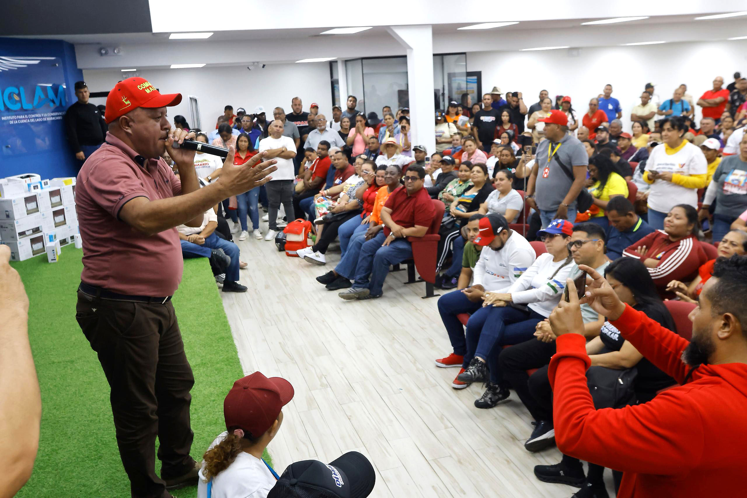 Dotadas 331 Salas de Autogobierno Popular del Zulia 