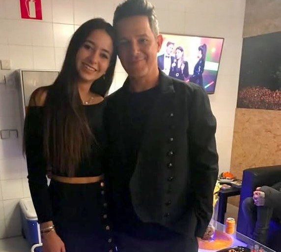 Fan de Alejandro Sanz quedó Con el corazón partío