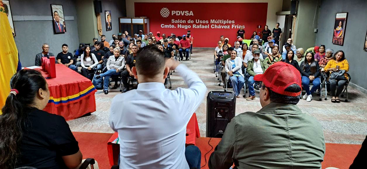 Inces Zulia entrega certificados de Encuelladores de Pozos Petroleros 
