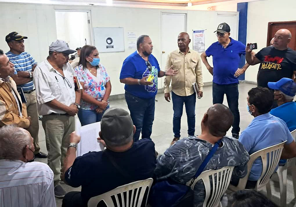 Jubilados petroleros exigen mejoras en el sistema de salud 