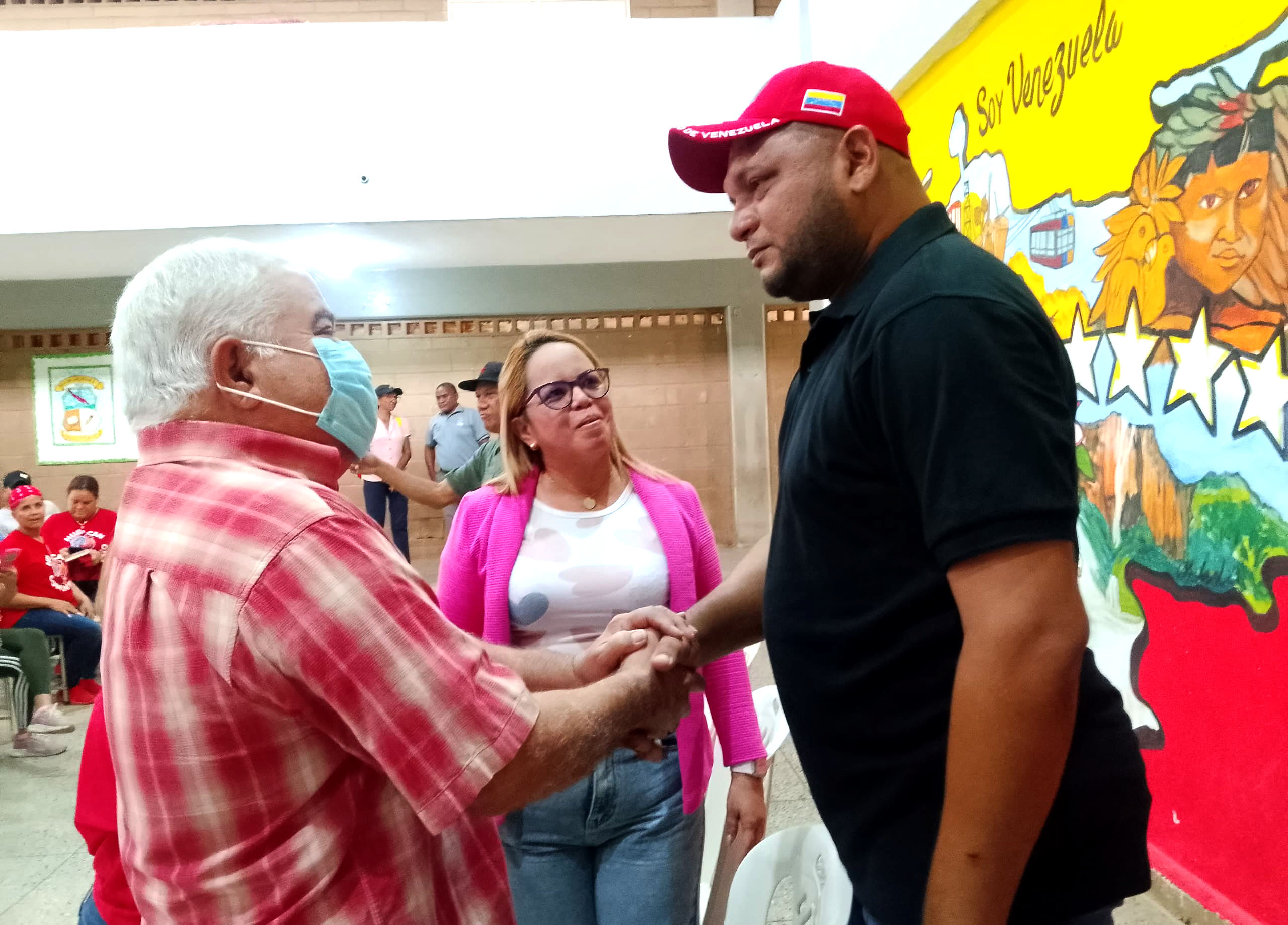 Minhell Domínguez encuentro con líderes de la parroquia Libertad 