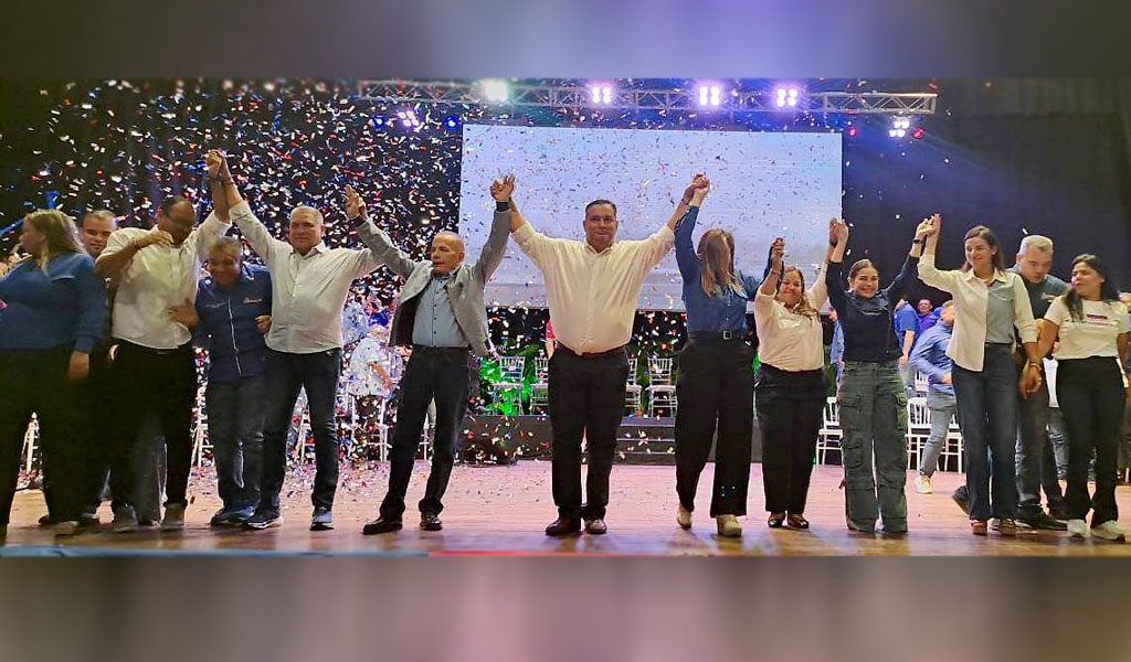 Adrián Romero celebró el apoyo de Un Nuevo Tiempo