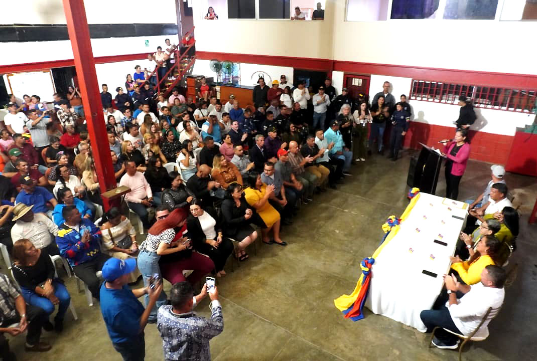 CNE proclamó y entregó credenciales a la alcaldesa Luselia García 