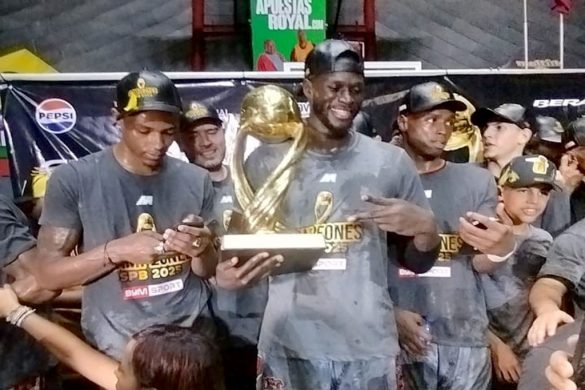 Celebración de Gaitero del Zulia tras coronarse campeón 5 R