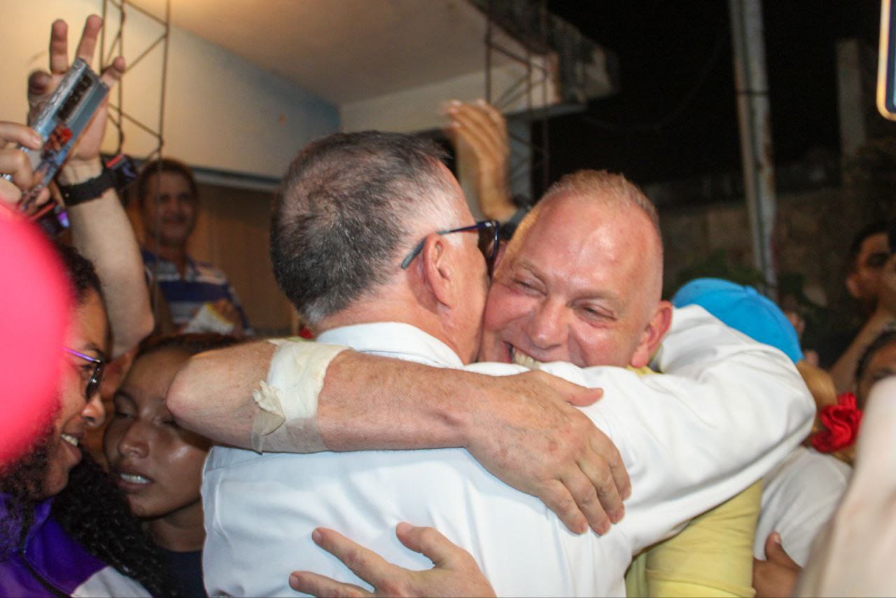 Di Martino recorrió parroquia Venancio Pulgar junto a Arias Cárdenas