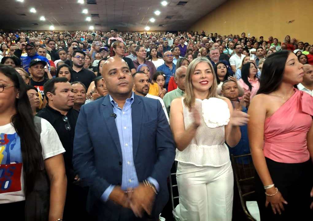 Frank Carreño recibió su credencial como alcalde del municipio Cabimas